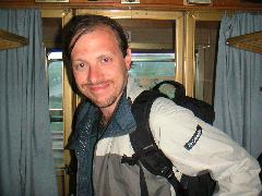 pict0003_jody_leaving_the_train_for_milan.jpg