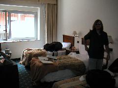 pict0005_jody_packin_up.jpg