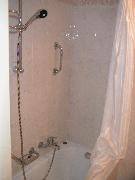 pict0004_hotel_shower.jpg